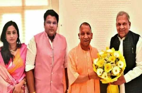 सपा सांसद सुखराम सिंह ने की योगी से मुलाकात, अटकलों का बजार गर्म सपा सांसद सुखराम सिंह ने की योगी से मुलाकात, अटकलों का बजार गर्म